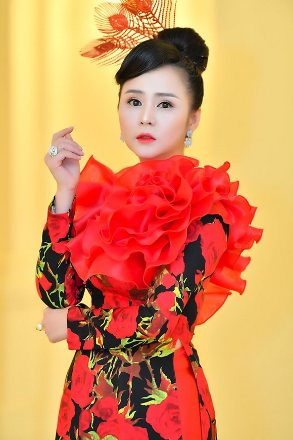 Nữ hoàng hoa hồng, Bùi Thanh Hương