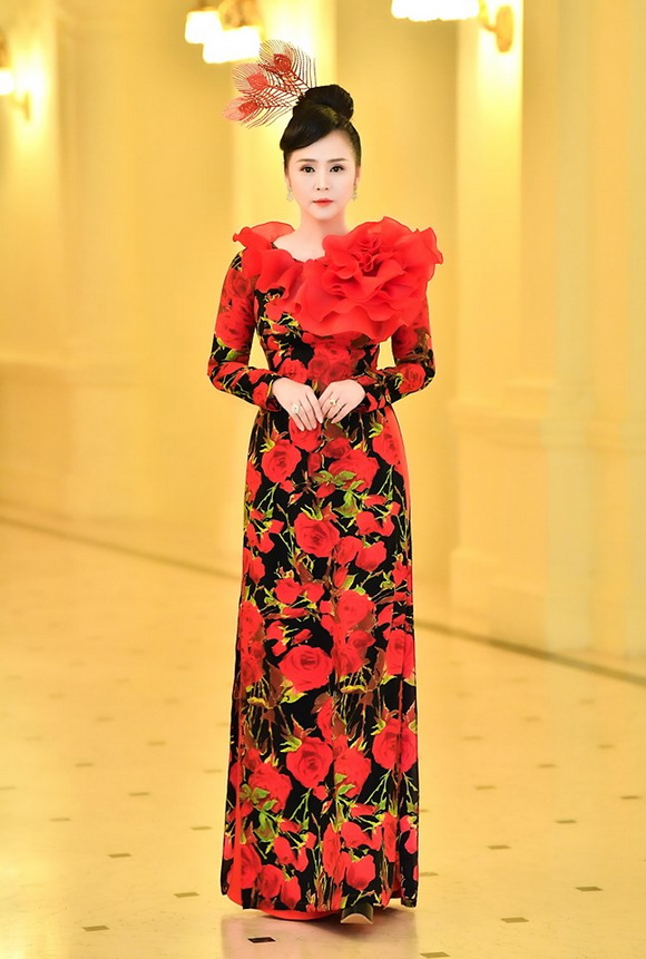 Nữ hoàng hoa hồng, Bùi Thanh Hương