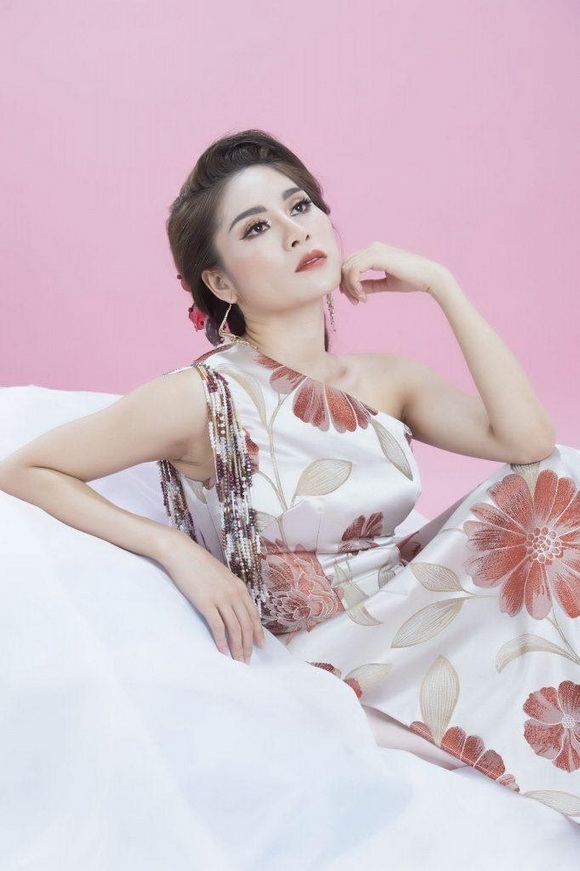Thu Trang Bolero, sao việt