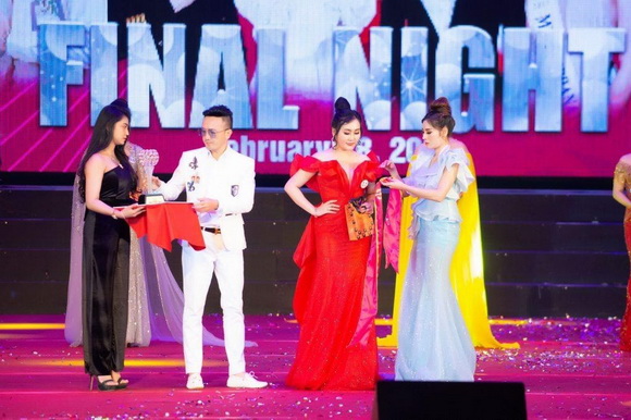 Thu Trang Bolero, sao việt