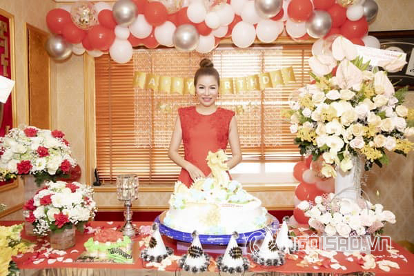 Hoa hậu Bùi Thị Hà, sao việt