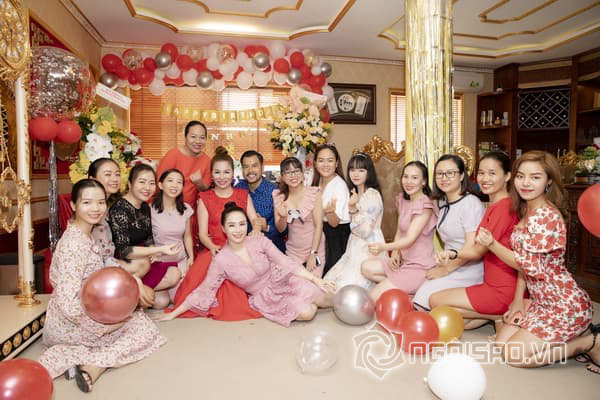 Hoa hậu Bùi Thị Hà, sao việt