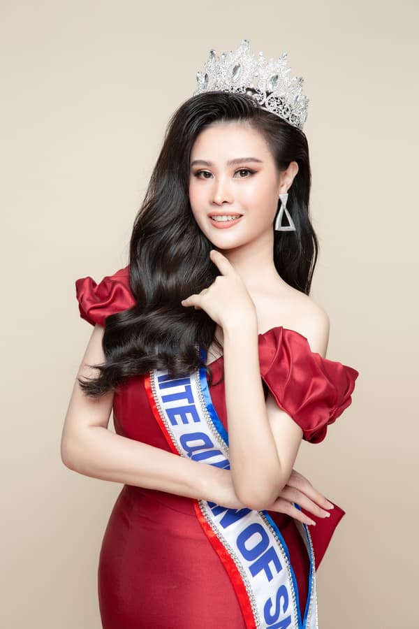 Vũ Thị Kim Linh, Nữ Hoàng Sales Top White, Mỹ phẩm top white