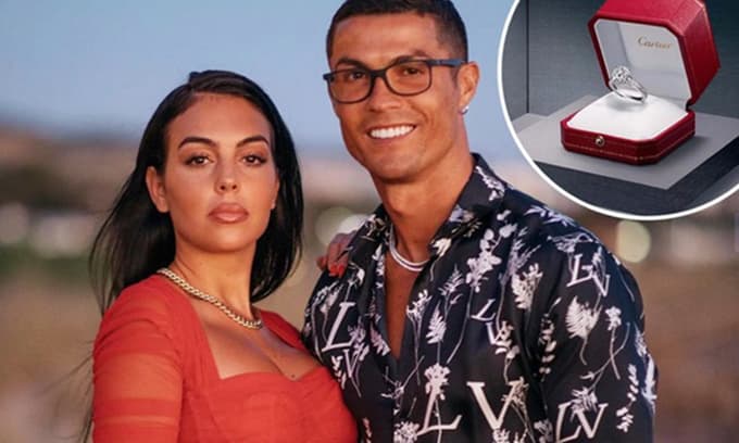 Cristiano Ronaldo Tặng Bạn Gái Chiếc Nhẫn Cầu Hôn Giá 18 Tỷ đồng đắt