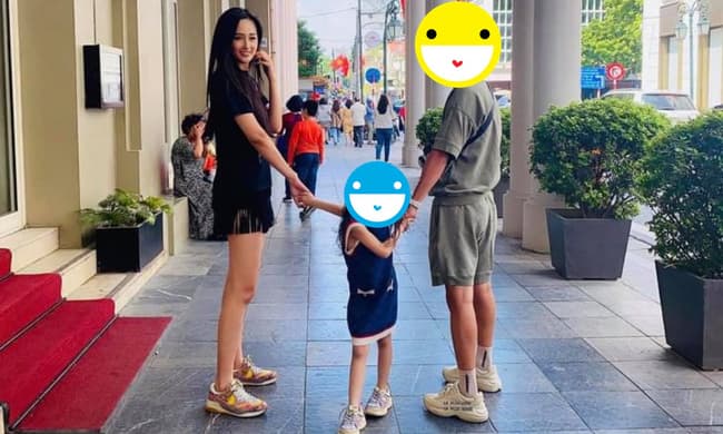 Mai Phương Thúy dắt tay bé gái cùng người đàn ông lạ, gây xôn xao vì cách xưng hô Mai Phương Thúy dắt tay bé gái cùng người đàn ông lạ, gây xôn xao vì cách xưng hô