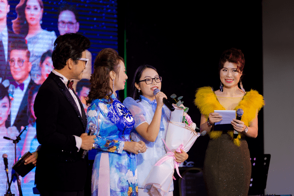 MC Thi Thảo, doanh nhân Làn Thu Thủy, đêm nhạc từ thiện