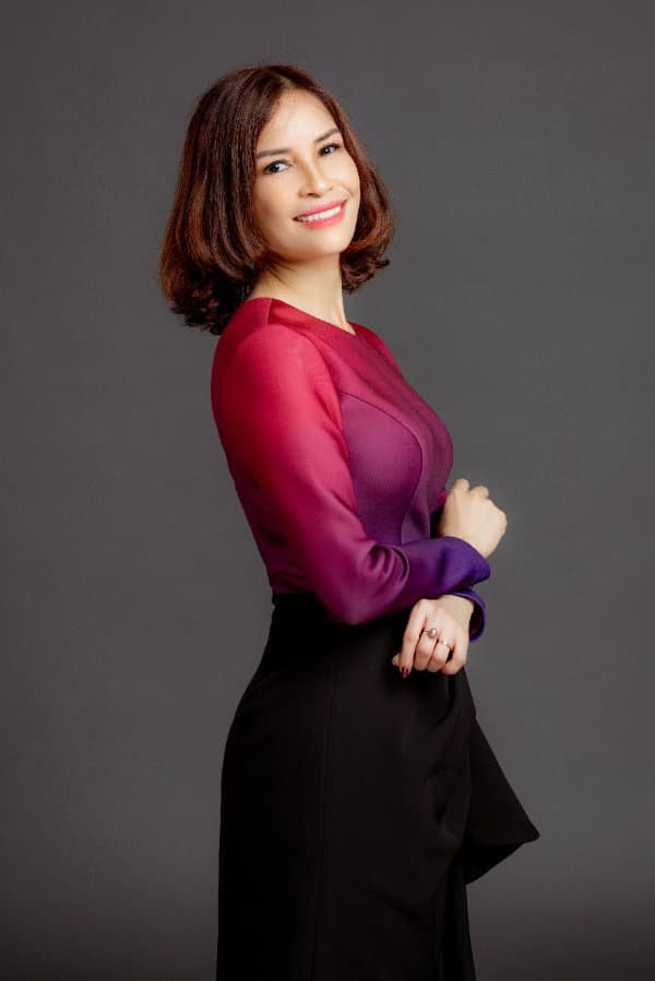 CEO Nhã Mai, phòng khám nha khoa Tân Định