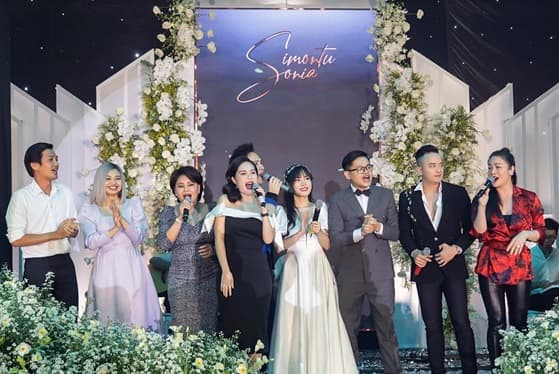 Lâm Khánh Chi, Đám cưới Simon Tứ