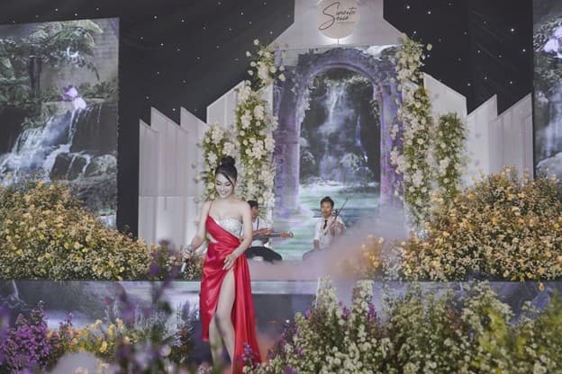 Lâm Khánh Chi, Đám cưới Simon Tứ