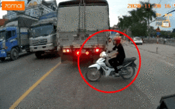 tai nạn giao thông, thanh niên, taxi, Hà Nội