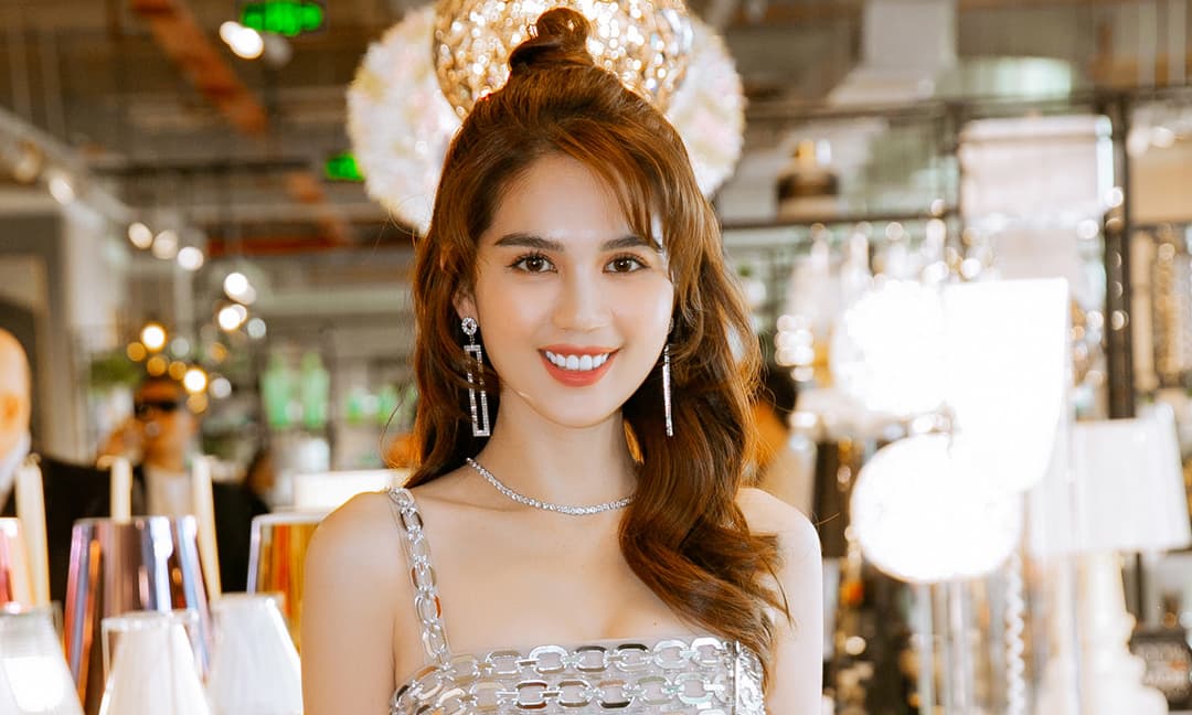 Cao Phương Trang, người đẹp truyền thông, Nét đẹp công sở 2020