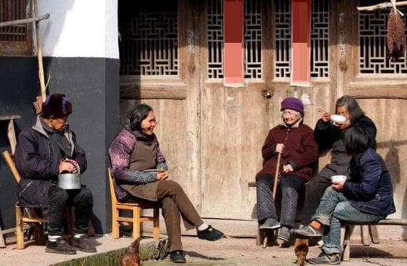 Tổ tiên có câu: “50 tuổi không xây nhà, 60 tuổi thì không trồng cây, và 70 tuổi thì không may quần áo”, nó có nghĩa là gì?