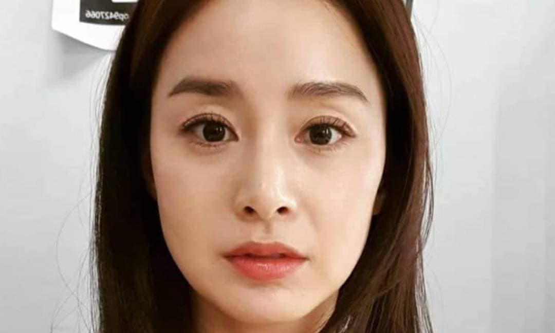 Thả ảnh trong đêm, Kim Tae Hee được fans nhắc nhở ngay điều này Thả ảnh trong đêm, Kim Tae Hee được fans nhắc nhở ngay điều này