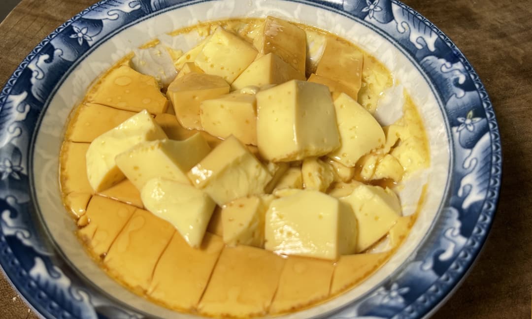 Hấp trứng sữa, đừng chỉ cho nước vào hấp, thêm bước này nữa trứng sẽ mềm như đậu hũ non Hấp trứng sữa, đừng chỉ cho nước vào hấp, thêm bước này nữa trứng sẽ mềm như đậu hũ non