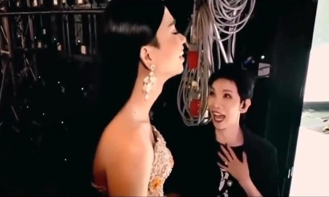 Cựu siêu mẫu Xuân Lan biến thành 'nấm lùn' khi đứng nói chuyện cùng đàn em Cựu siêu mẫu Xuân Lan biến thành 'nấm lùn' khi đứng nói chuyện cùng đàn em