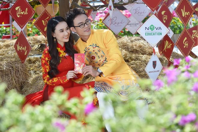 Hotgirl Hải Đan, ca sĩ Liêu Kỳ, sao việt
