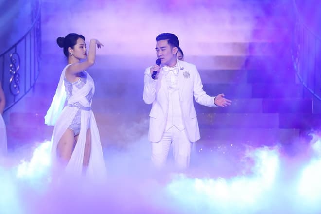 Dược phẩm Hoàng Hường, Hoàng Hường