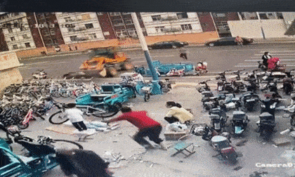 Trung Quốc, tai nạn, xe điên
