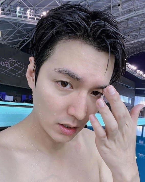 Lee Min Ho 'Tấu Hài' Khi Bơi Nhưng Vẫn Khiến Netizen Rần Rần Trước Thân  Hình Cơ Bắp Cùng Dung Mạo Ướt Át