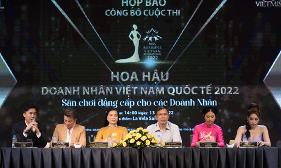 Hoa Hậu Doanh Nhân Việt Nam Quốc Tế 2022, Tiến sĩ Huỳnh Văn Sơn