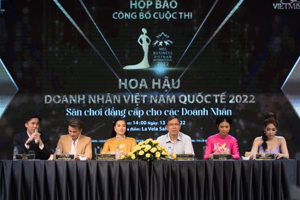 Đạo diễn Lê Việt, Hoa Hậu Doanh Nhân Việt Nam Quốc Tế 2022, Nữ hoàng sắc đẹp Trần Huyền Nhung