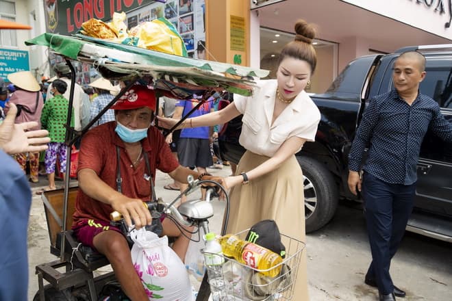 Hoa hậu Bùi Thị Hà, Tập đoàn bảo vệ Long Hoàng, Vu Lan