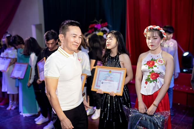 Nhạc sĩ Trịnh Thế Nhân, sao việt