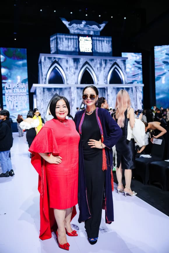 Vietnam International Fashion Week Thu -  Đông 2022, NTK Thanh Hương Bùi