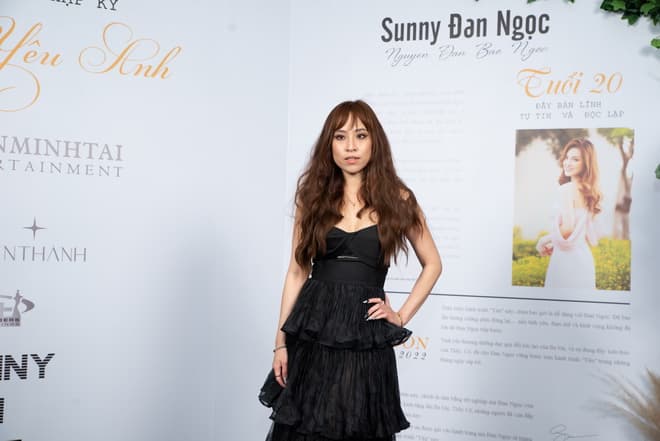 Elina Nguyễn, MV Temptation, Sunny Đan Ngọc