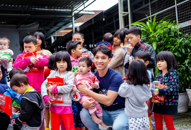 Nam vương người Việt thế giới, Á vương Hiệp Đinh
