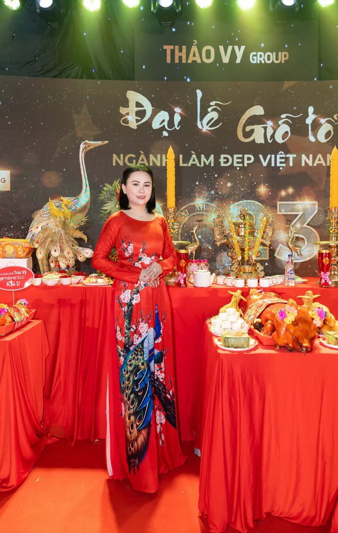 Hoa hậu Lý Kim Ngân, NTK Tommy Nguyễn
