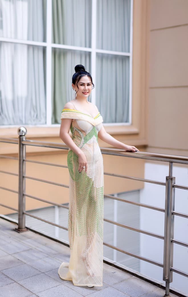 Hoa hậu Lý Kim Ngân, NTK Tommy Nguyễn