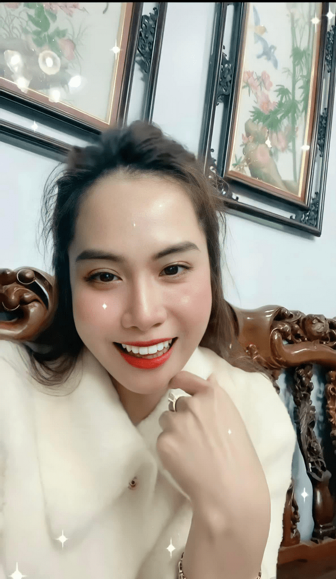 Tiktoker Thu Hương, review ẩm thực, giới trẻ