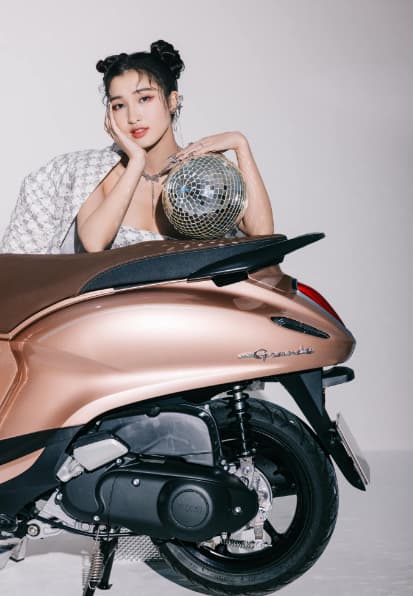 Á hậu Phương Nhi, Yamaha Grande, Giới trẻ