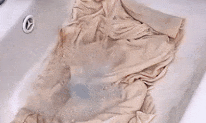 Những cách đánh bay vết bẩn giúp quần áo ố vàng sạch tinh tươm như mới