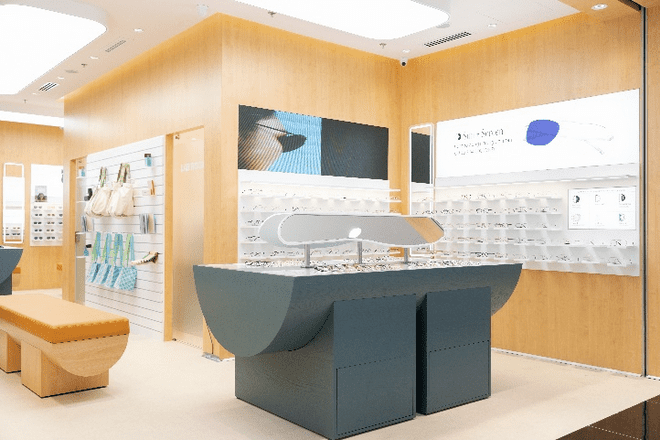 Sunnies Studios, mắt kính thời trang, Kính hàng hiệu