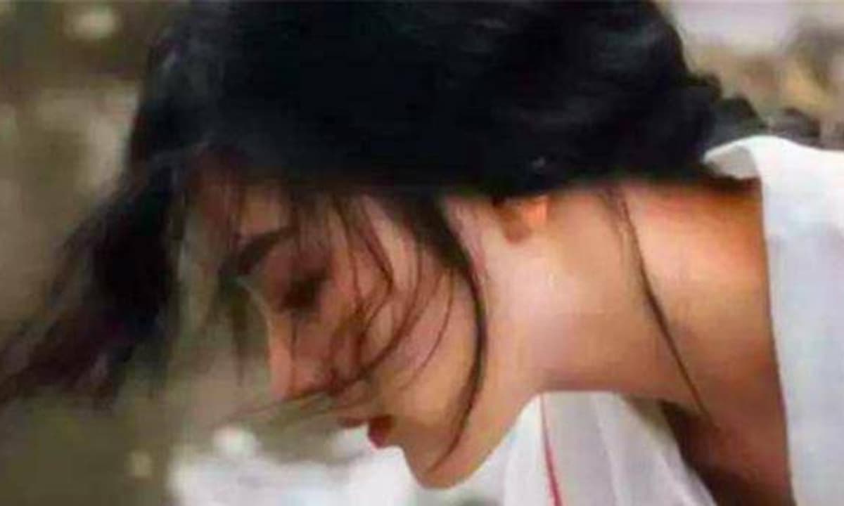 Lời khuyên của tổ tiên: Khi đã bốn mươi tuổi, đừng quan tâm đến hai việc. Khi đã năm mươi tuổi, đừng quan tâm đến hai người