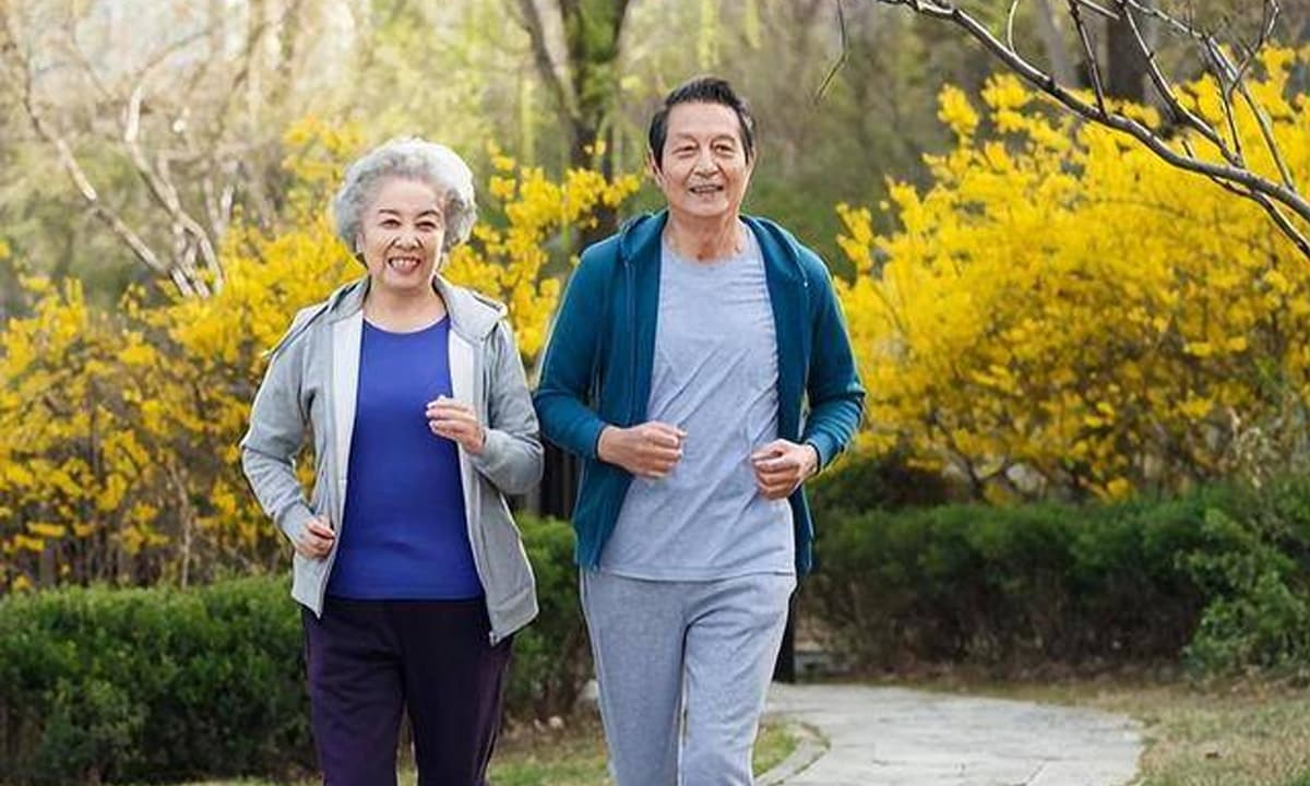 Đi bộ nhiều có thực sự tốt cho mạch máu của bạn? Bác sĩ nói thật: Hơn 50 tuổi kiên trì 3 điều còn hơn tập thể dục