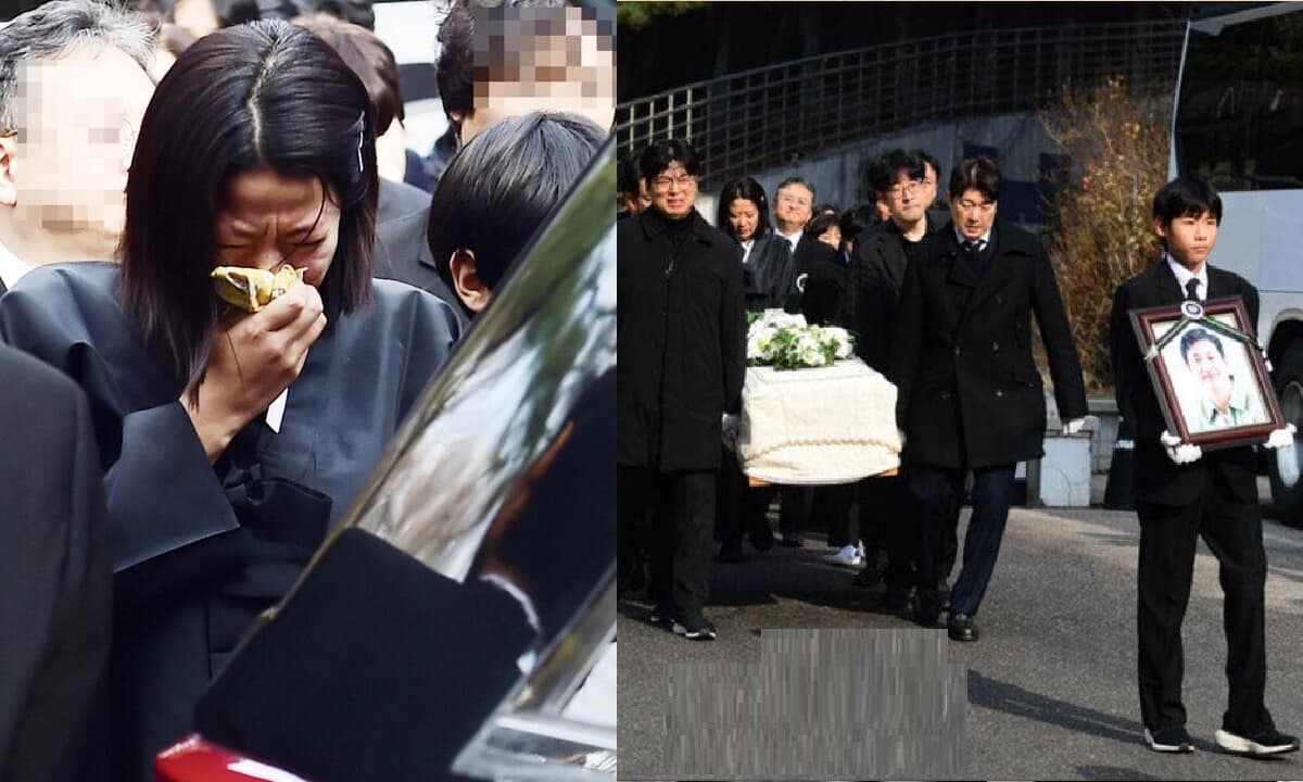 View - Hình ảnh lễ tiễn đưa Lee Sun Kyun về nơi an nghỉ cuối cùng: Jeon Hye Jin khóc nghẹn trước linh cữu của chồng, con trai lớn cầm di ảnh bố