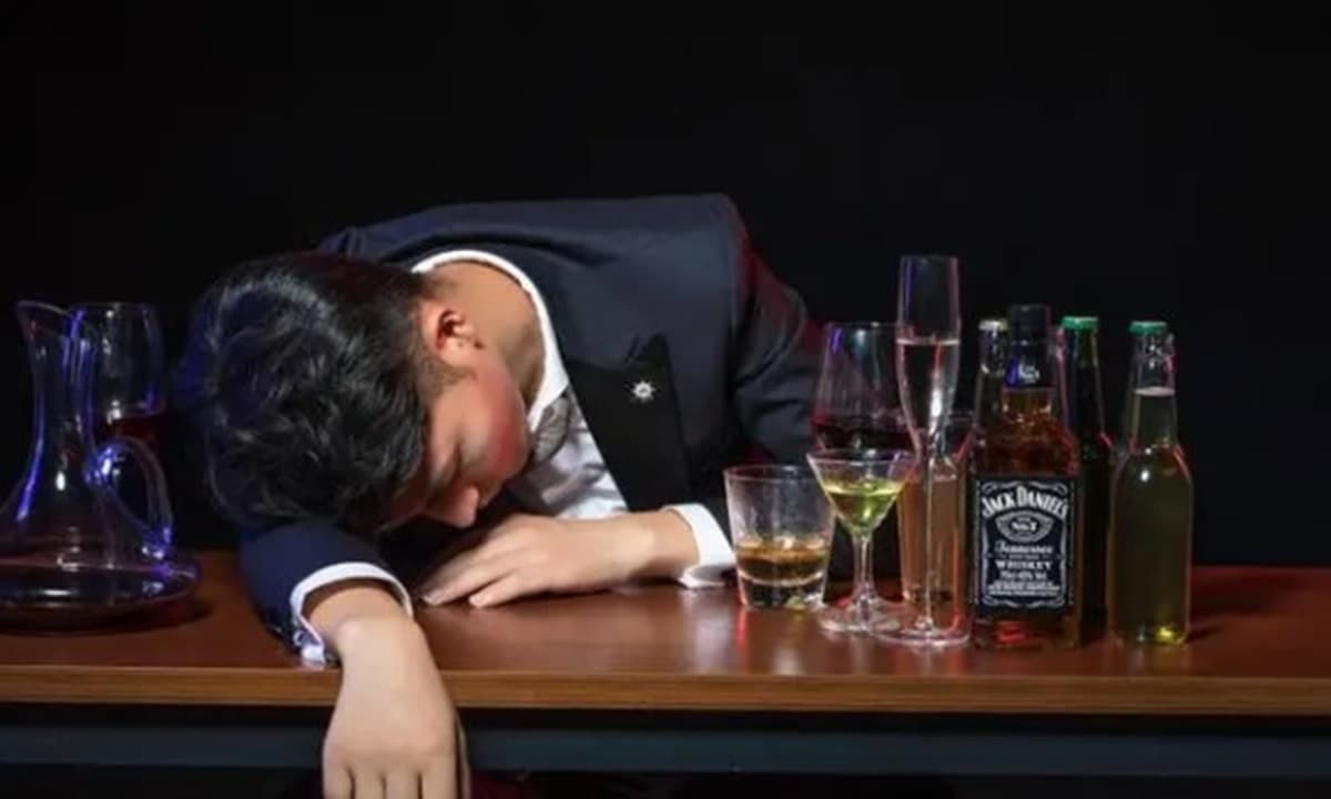 Sau khi uống rượu, nếu trong cơ thể xuất hiện 5 hiện tượng này nghĩa là bạn không còn thích hợp để uống rượu, nên bỏ rượu càng sớm càng tốt