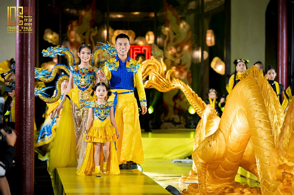 NTK Nhật Thực, Nhật Thực, BST Áo dài, Long show