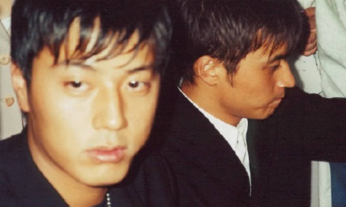 View - Jang Dong Gun và tài tử 'Giày thủy tinh' bị dìm hàng trong bức ảnh cách đây hơn 20 năm 