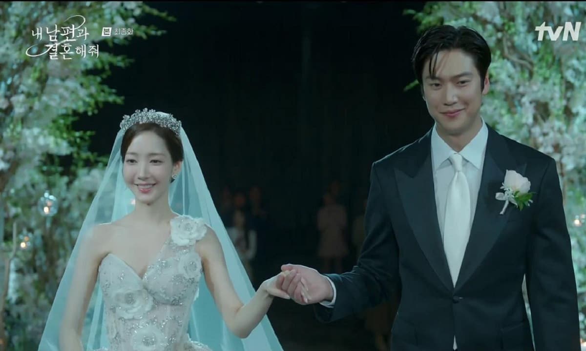 View - 'Marry My Husband' của Park Min Young kết thúc có hậu, cư dân mạng mong ngóng phim có phần tiếp theo