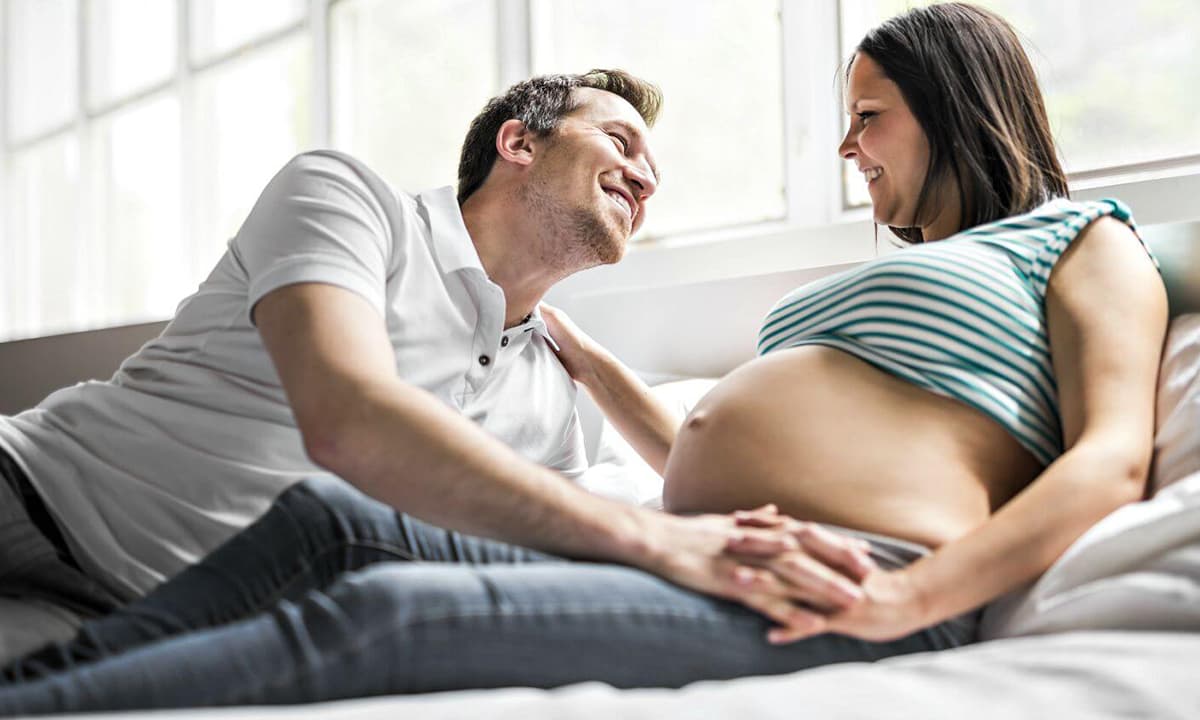 Mẹ thường xuyên quan hệ khi mang thai và mẹ kiêng quan hệ sẽ sinh ra những đứa trẻ có sự khác biệt như thế nào? Bác sĩ tiết lộ sự thật!