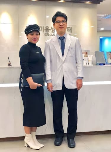 Nữ doanh nhân Phạm Thỏa, điều trị nám, Học viện trị nám Ulanni, mỹ phẩm Ulanni, spa Aroma