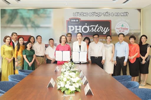 Chin-su, Phở Thìn Bờ Hồ, Phở Story 