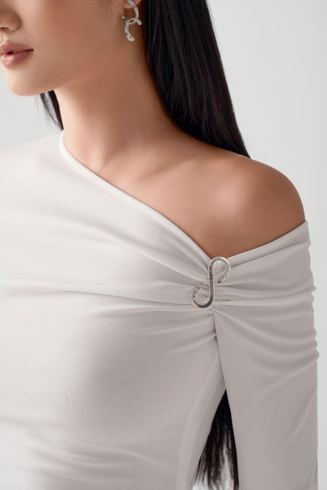 White Chic, Siêu mẫu Quỳnh Anh, BST Infinity