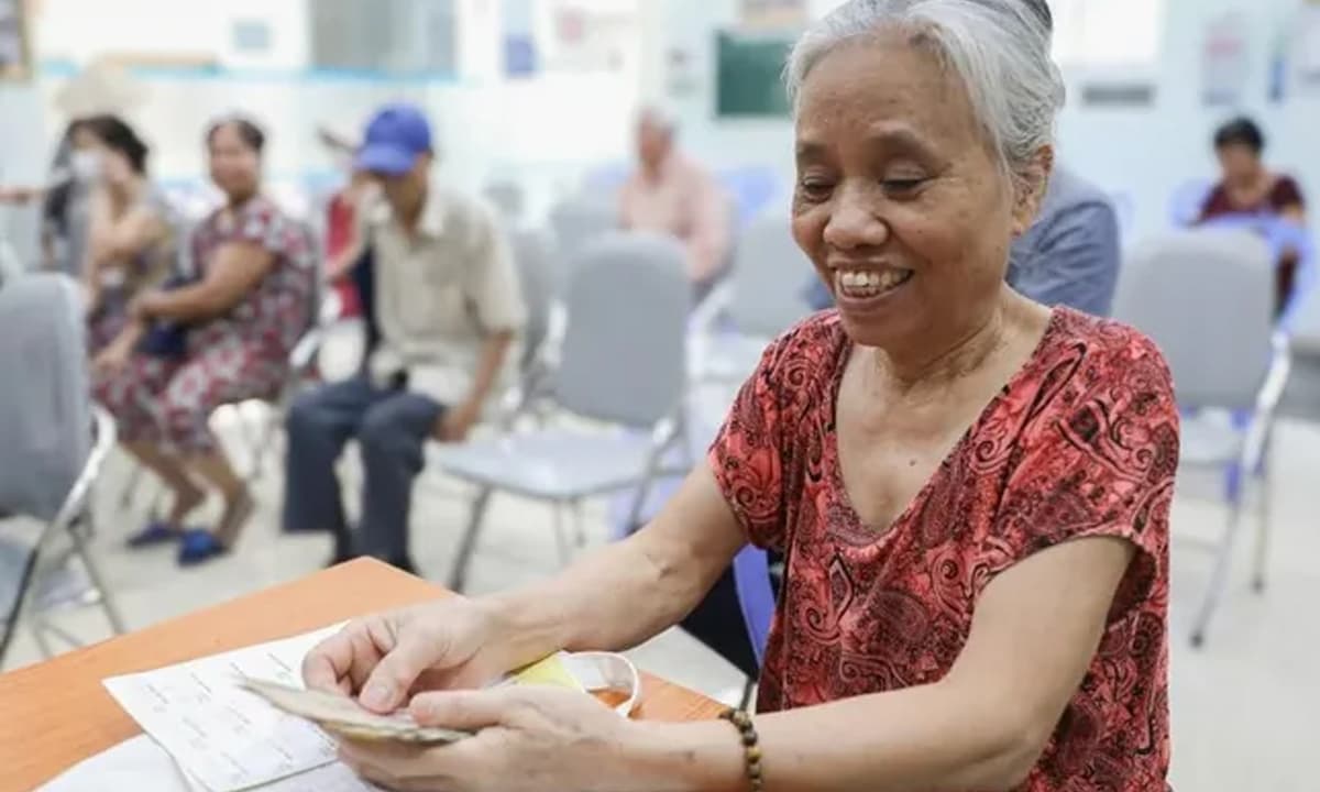 Người từ 60 tuổi không có lương hưu sắp được nhận một khoản tiền hàng tháng, điều kiện là gì?