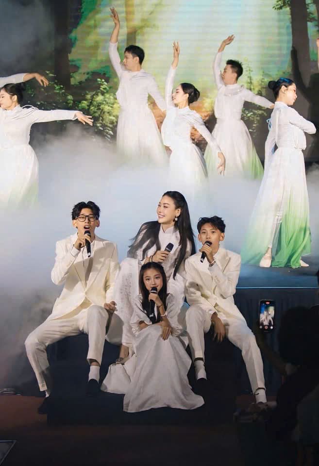 Hoa hậu Hà Kiều Anh, đạo diễn Điệp Văn