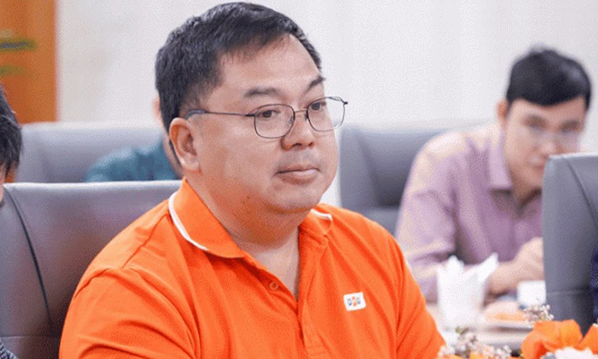 Ông Hoàng Nam Tiến dự báo 1 ngành nghề dễ thất nghiệp, đào thải cực mạnh, đăng ký xét tuyển nên cân nhắc